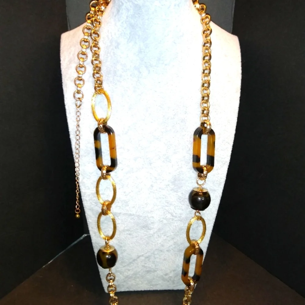 Beautiful Tortoise Shell Necklace - Picture 1 of 4
